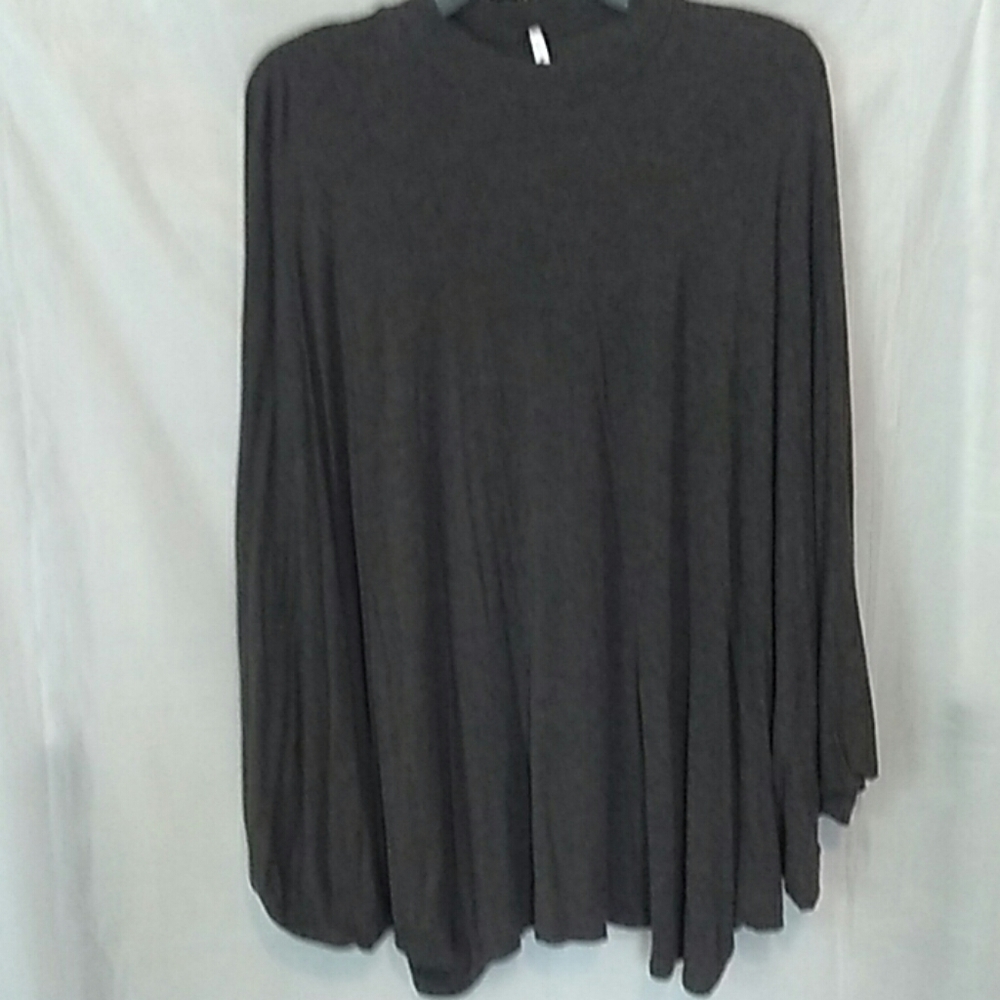 Acting Pro Charcoal Gray Poncho/Batwing Tunic